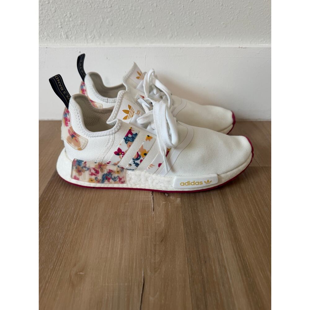 Adidas NMD R1 Shoes Her Studio London White Pink Floral Womens Size 9